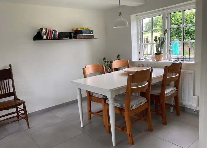 Annekset - Bjorno アパート